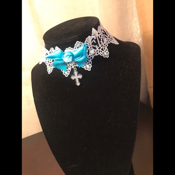 Victorian Lace Blue Bow Rhinestone Cross Choker - Picture 3 of 4